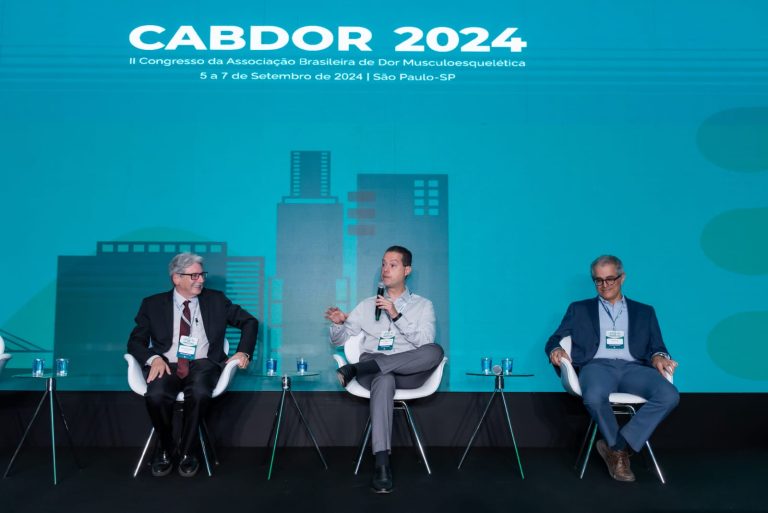 Aula sobre Fibromialgia no CABDOR 2024